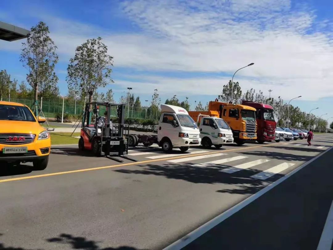 江淮锂电叉车 搬运理想选择——江淮叉车精彩亮相2019世界制造业大会